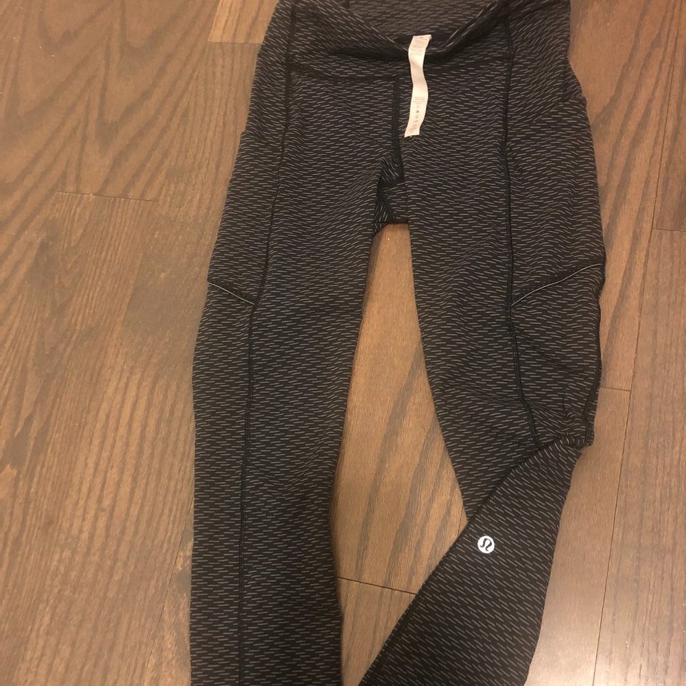 Limited Edition Lulu lemon Leggings size 4